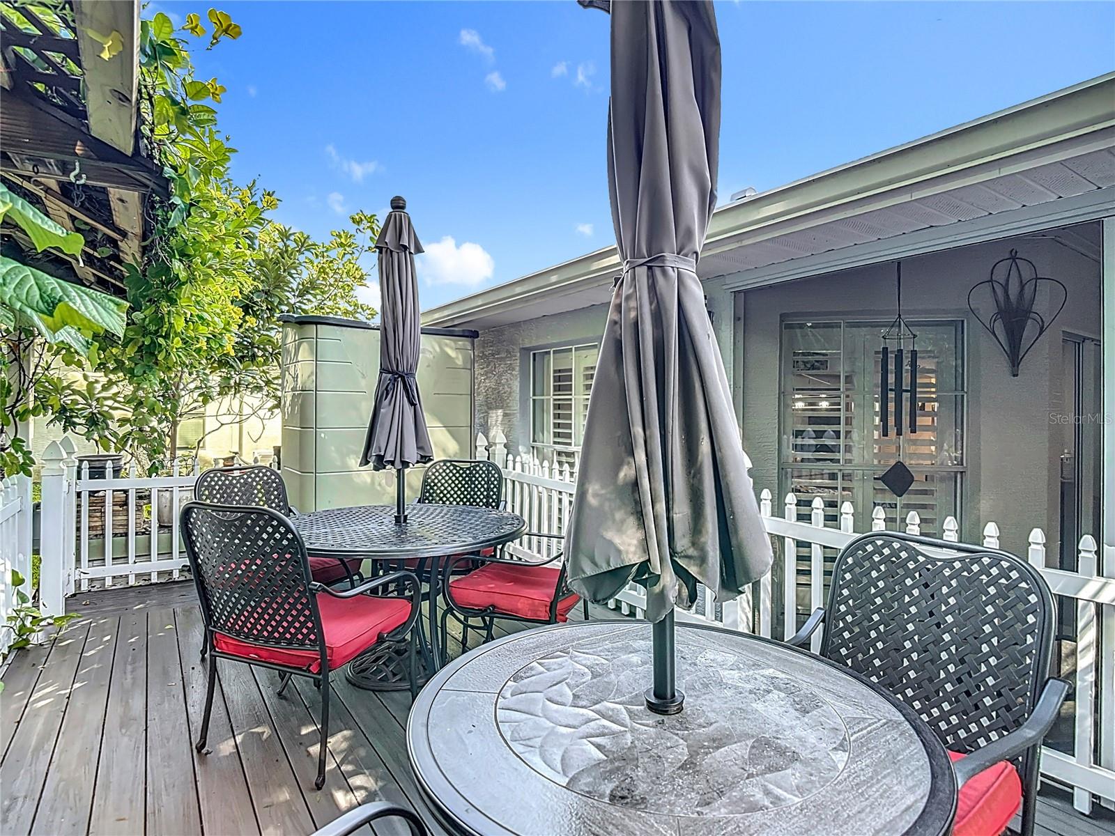 Listing photo id 60 for 8716 Helmsly Lane
