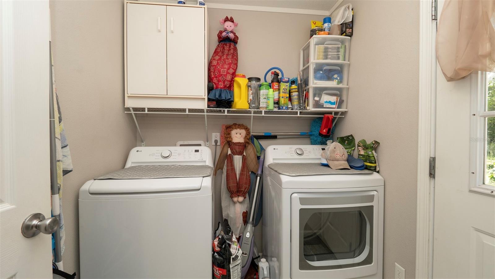 Image 11 of 39 For 16332 Nancy Avenue