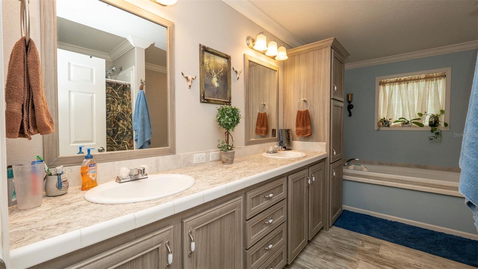 Image 15 of 39 For 16332 Nancy Avenue