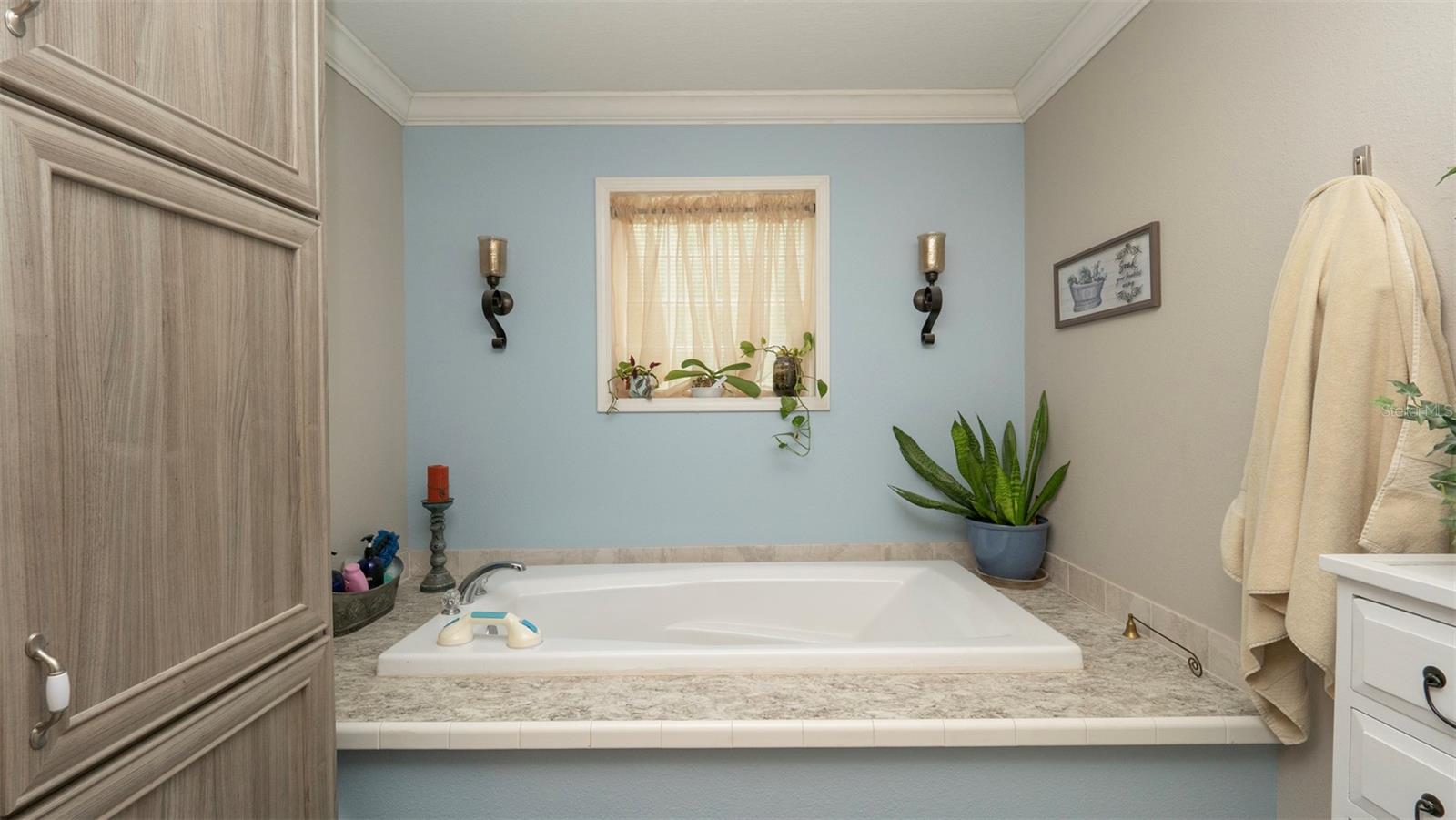 Image 16 of 39 For 16332 Nancy Avenue