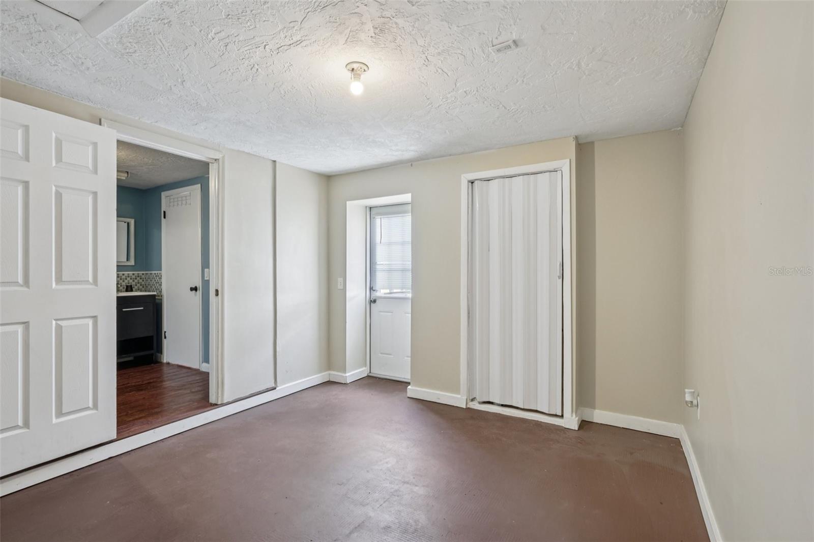 Image 18 of 33 For 6840 Mesa Verde Street