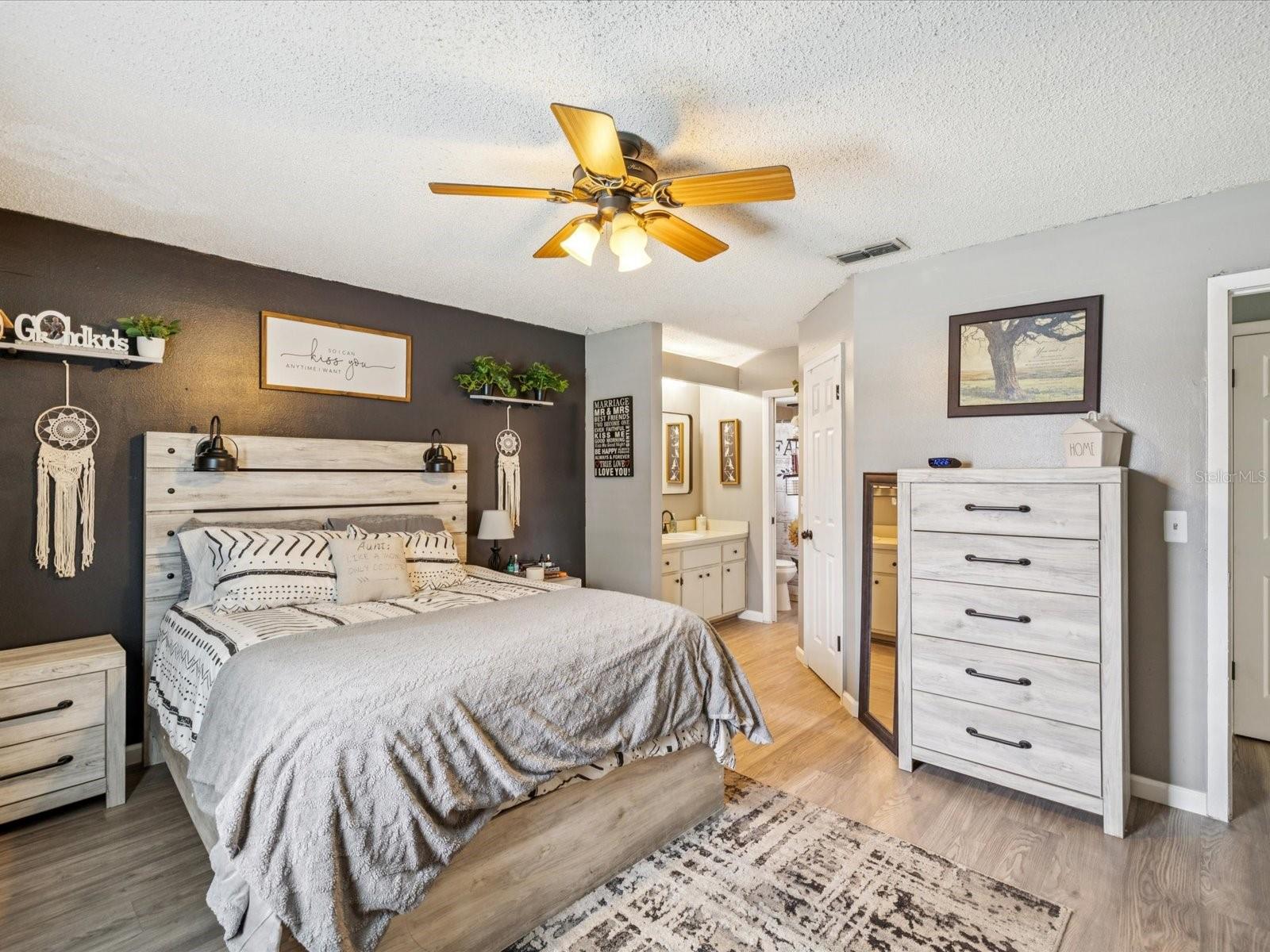 Image 5 of 30 For 8730 Martinique Lane