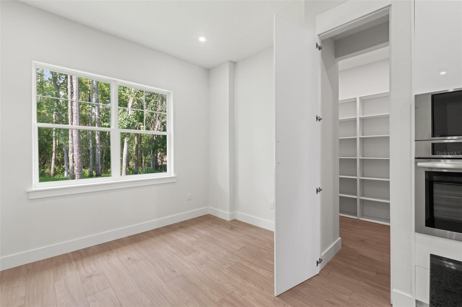Image 18 of 61 For 4716 Hickory Oak Drive