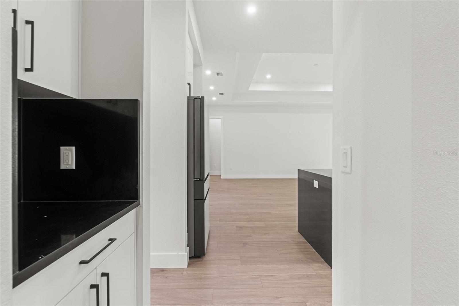 Image 26 of 61 For 4716 Hickory Oak Drive