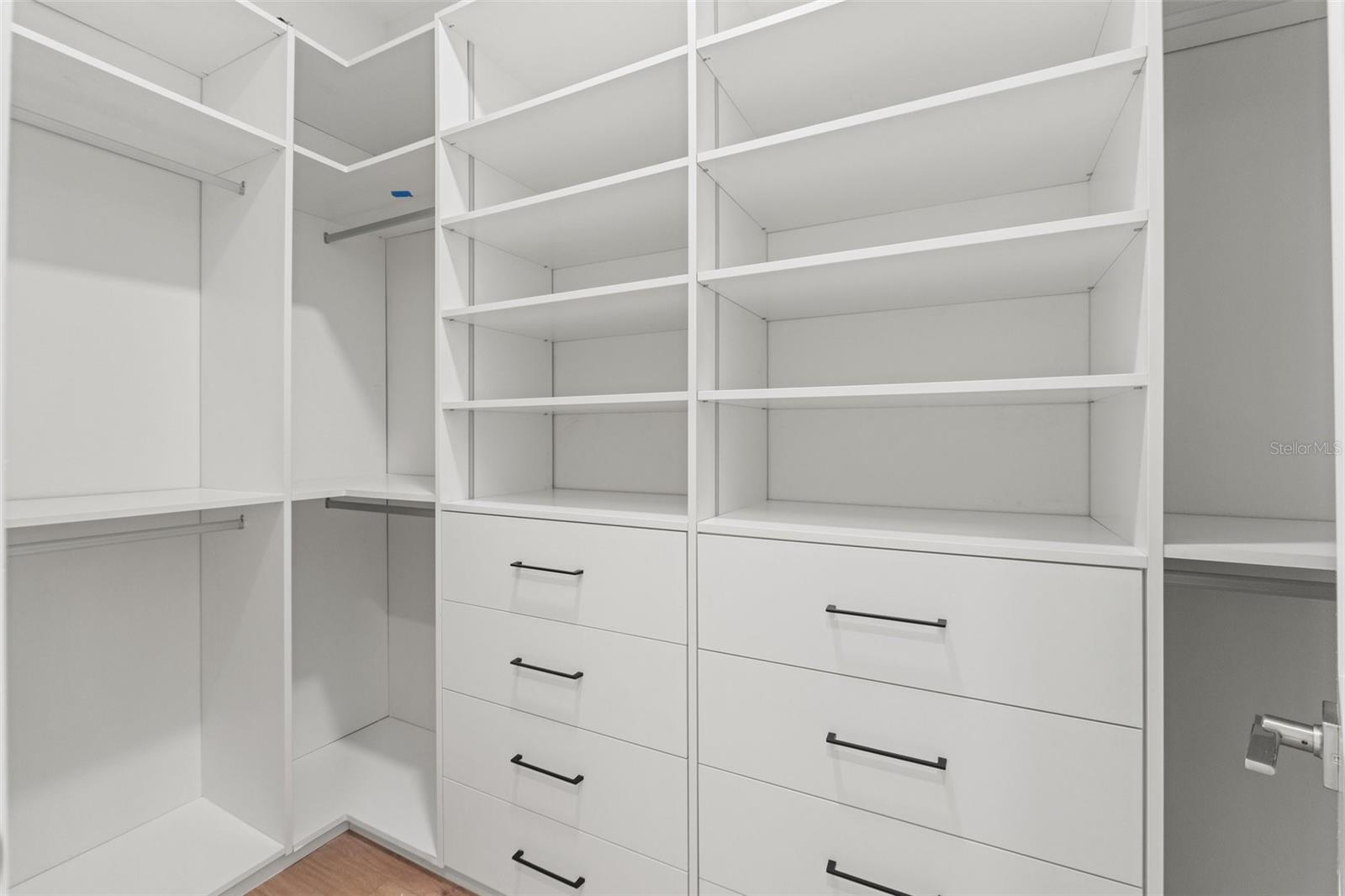 Image 30 of 61 For 4716 Hickory Oak Drive