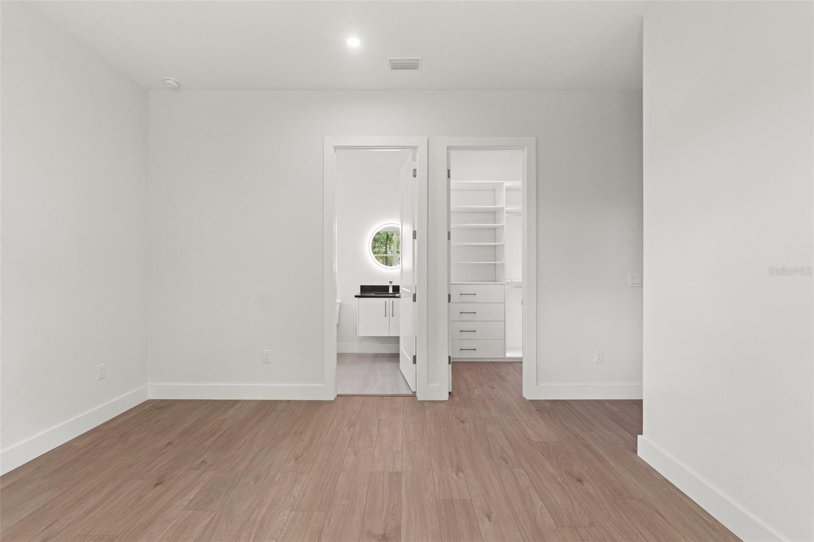 Image 40 of 61 For 4716 Hickory Oak Drive