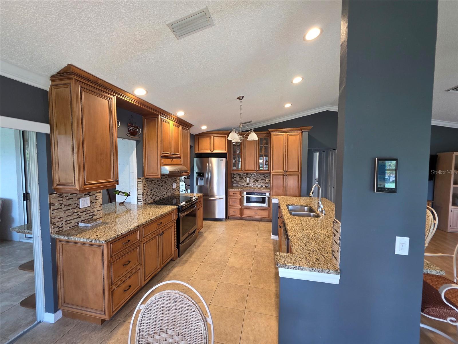 Image 9 of 29 For 7009 Rolling Green Drive