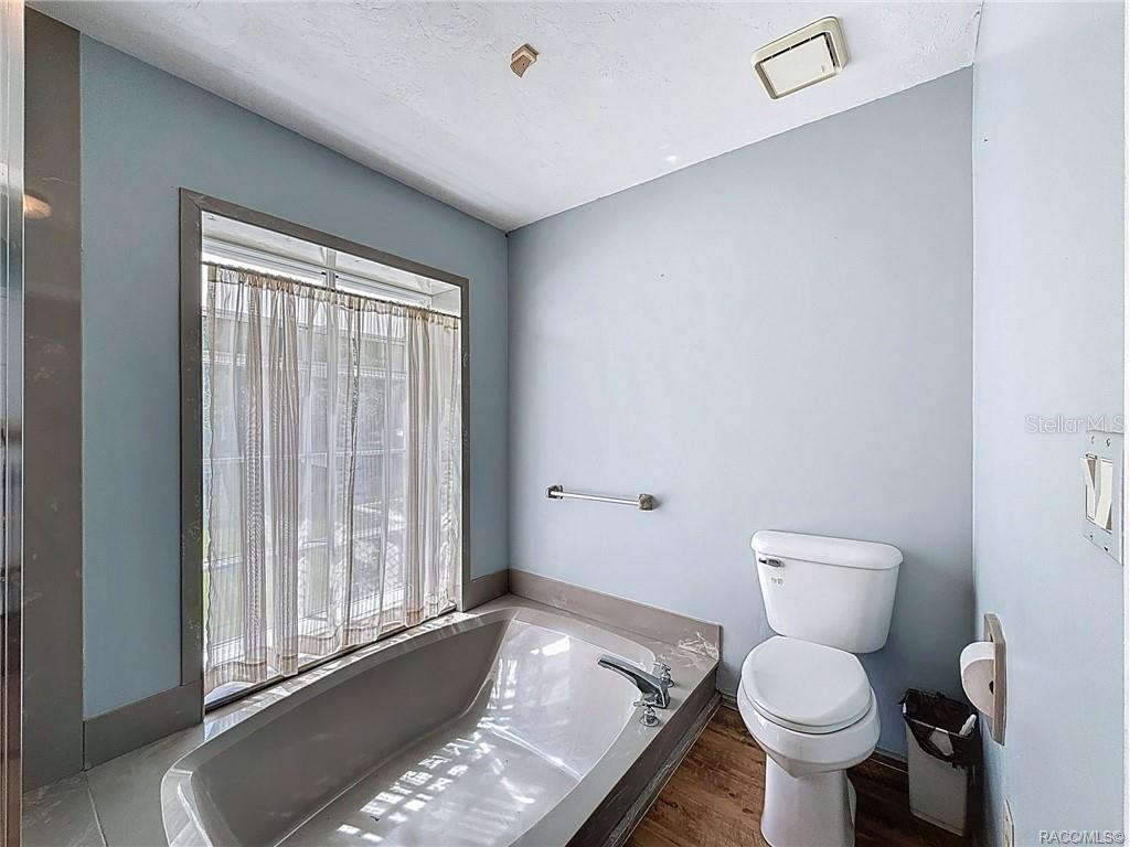 Image 34 of 74 For 5396 Pine Ridge Boulevard