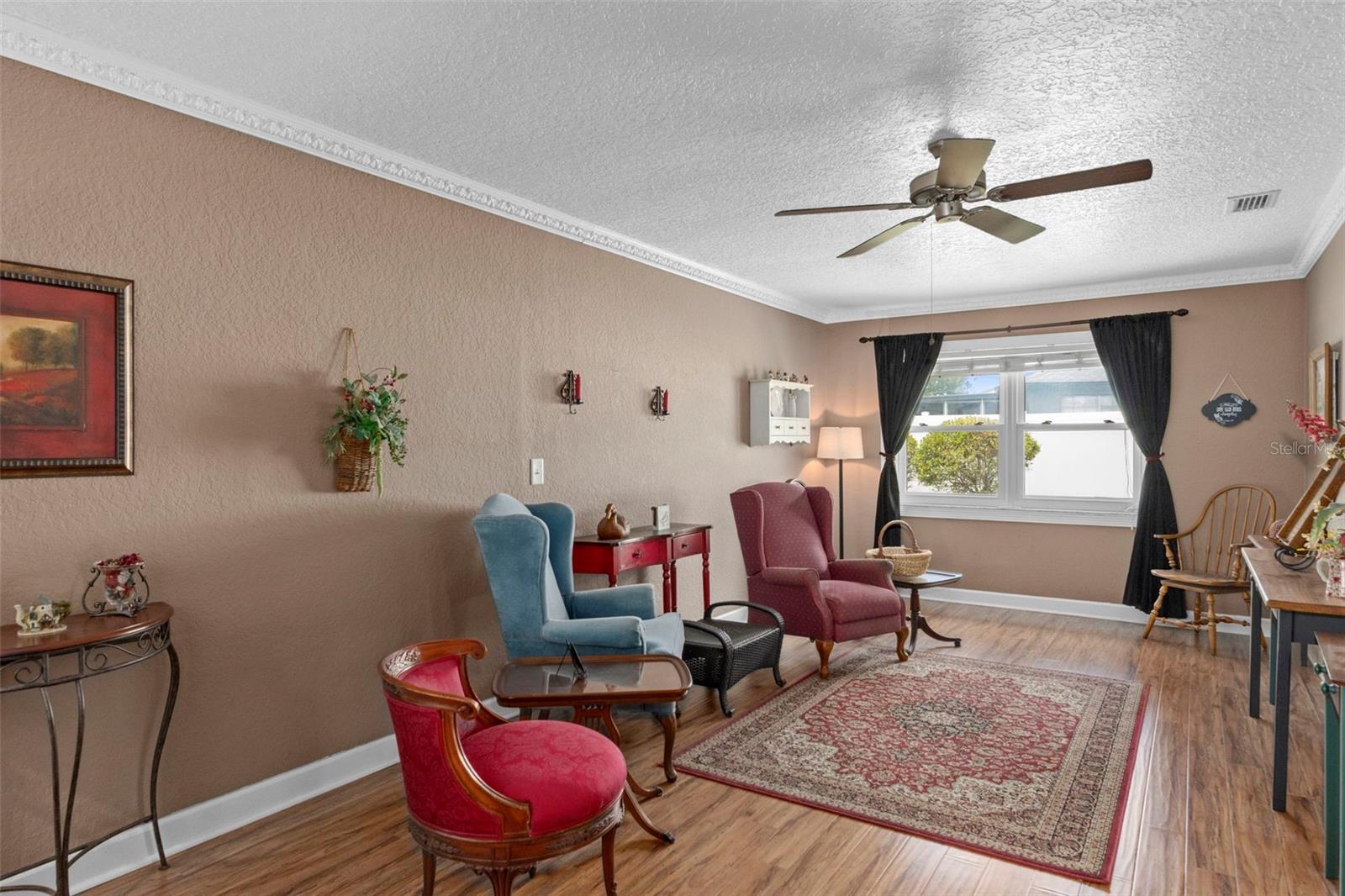 Image 17 of 38 For 5290 Gwen Lane