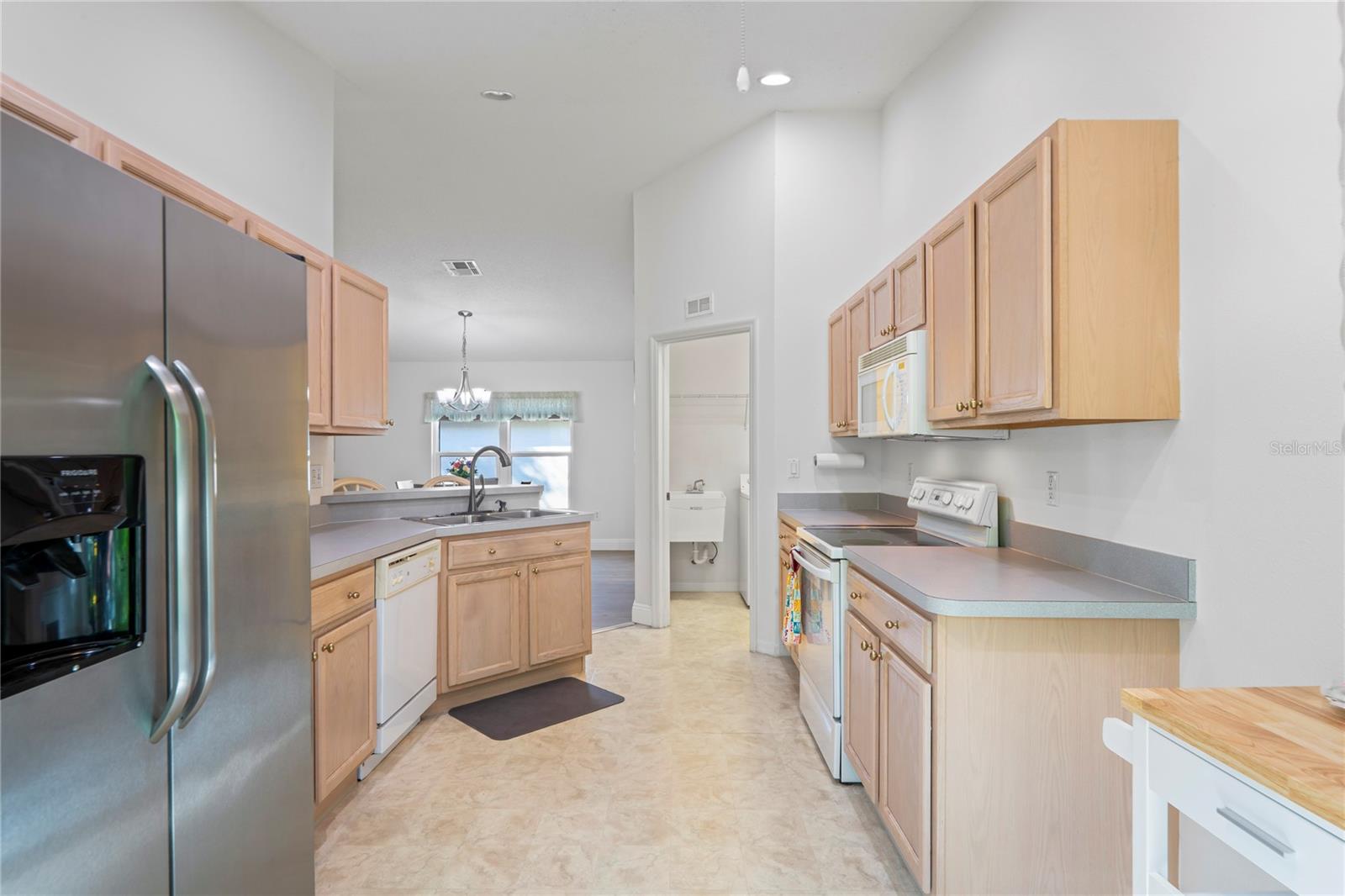 Image 14 of 76 For 11242 Heathrow Avenue