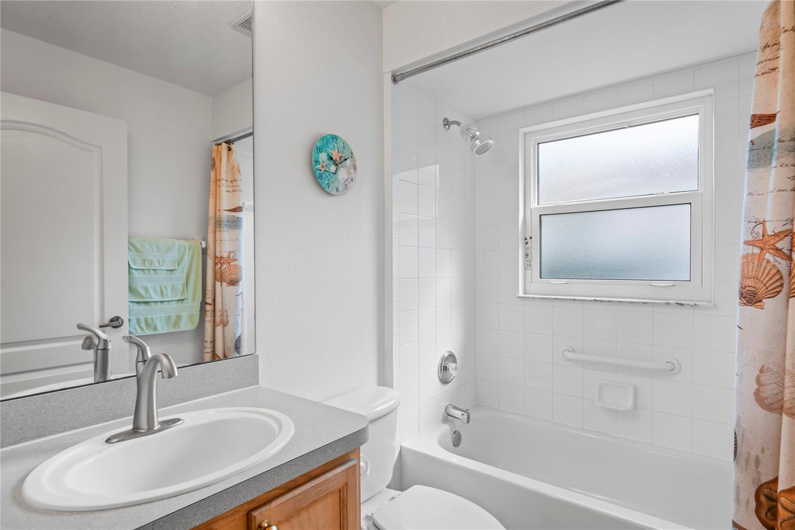 Image 31 of 76 For 11242 Heathrow Avenue
