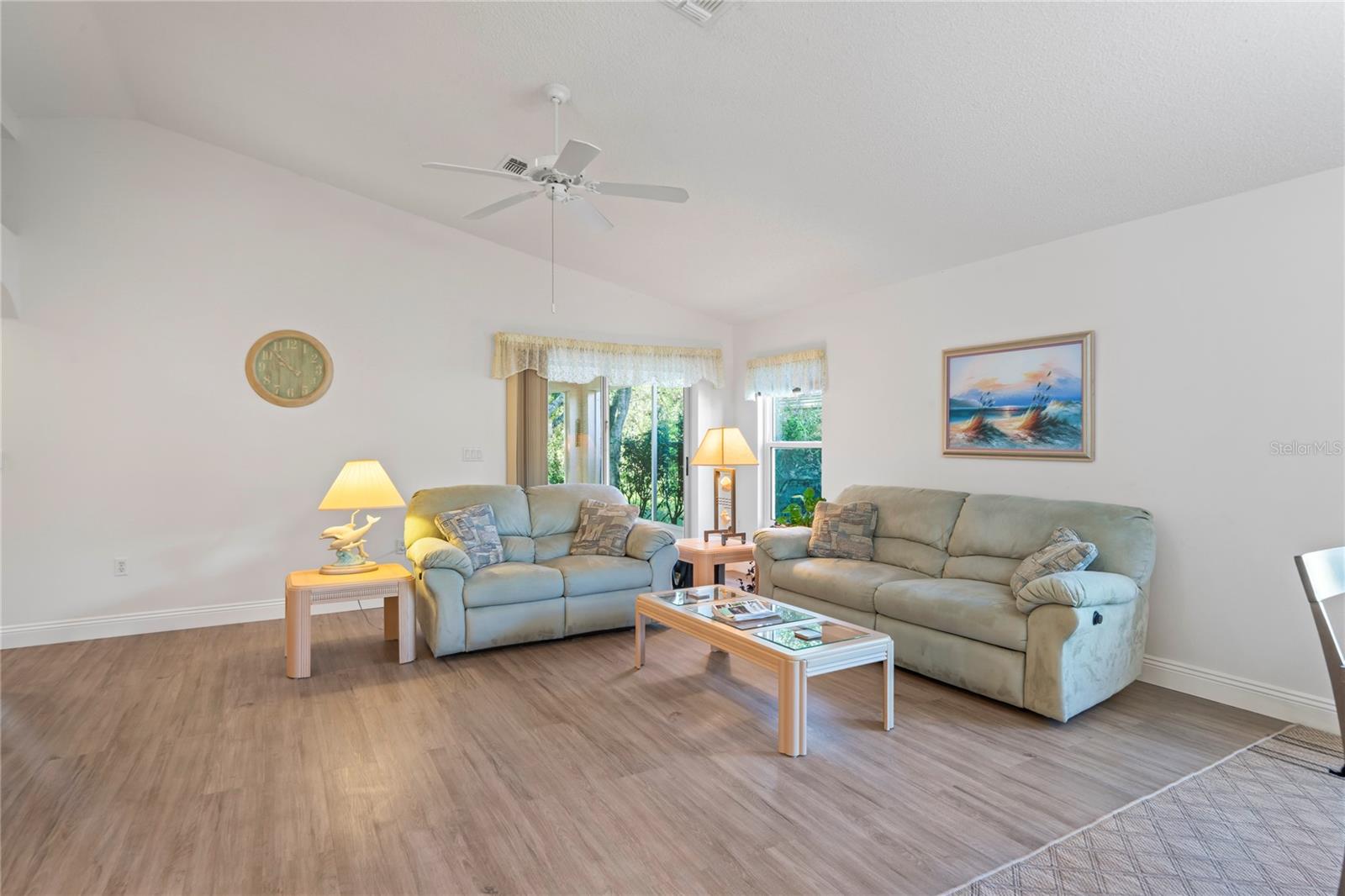 Image 7 of 76 For 11242 Heathrow Avenue
