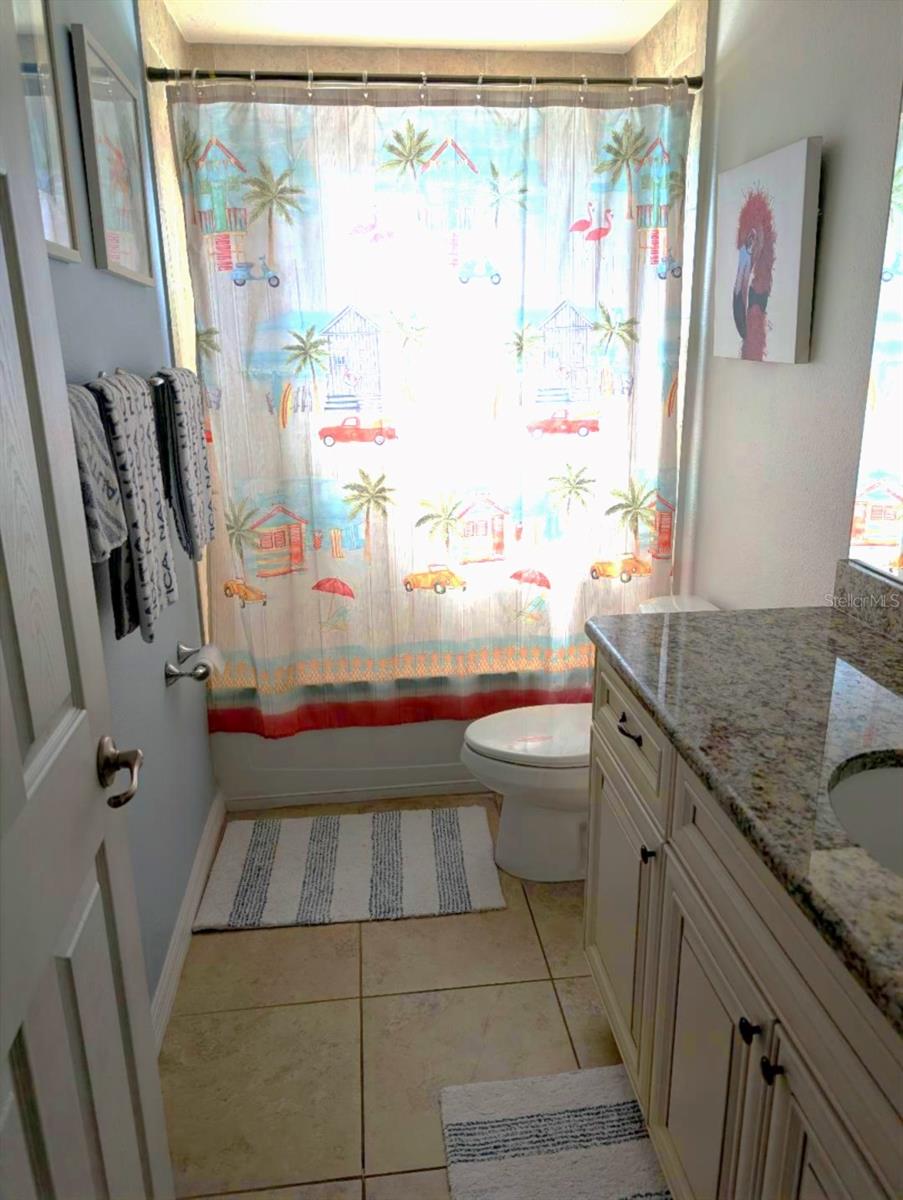 Listing photo id 9 for 6394 Banyan Boulevard 204