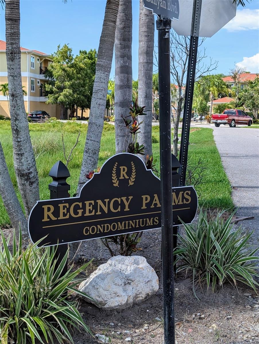 Listing photo id 15 for 6394 Banyan Boulevard 204