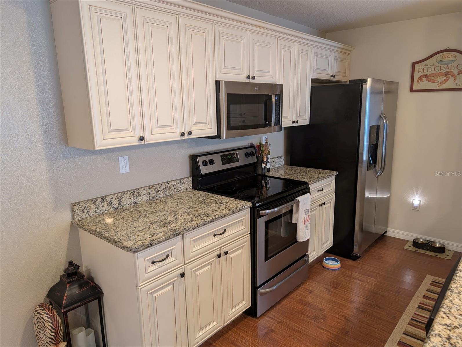 Listing photo id 1 for 6394 Banyan Boulevard 204