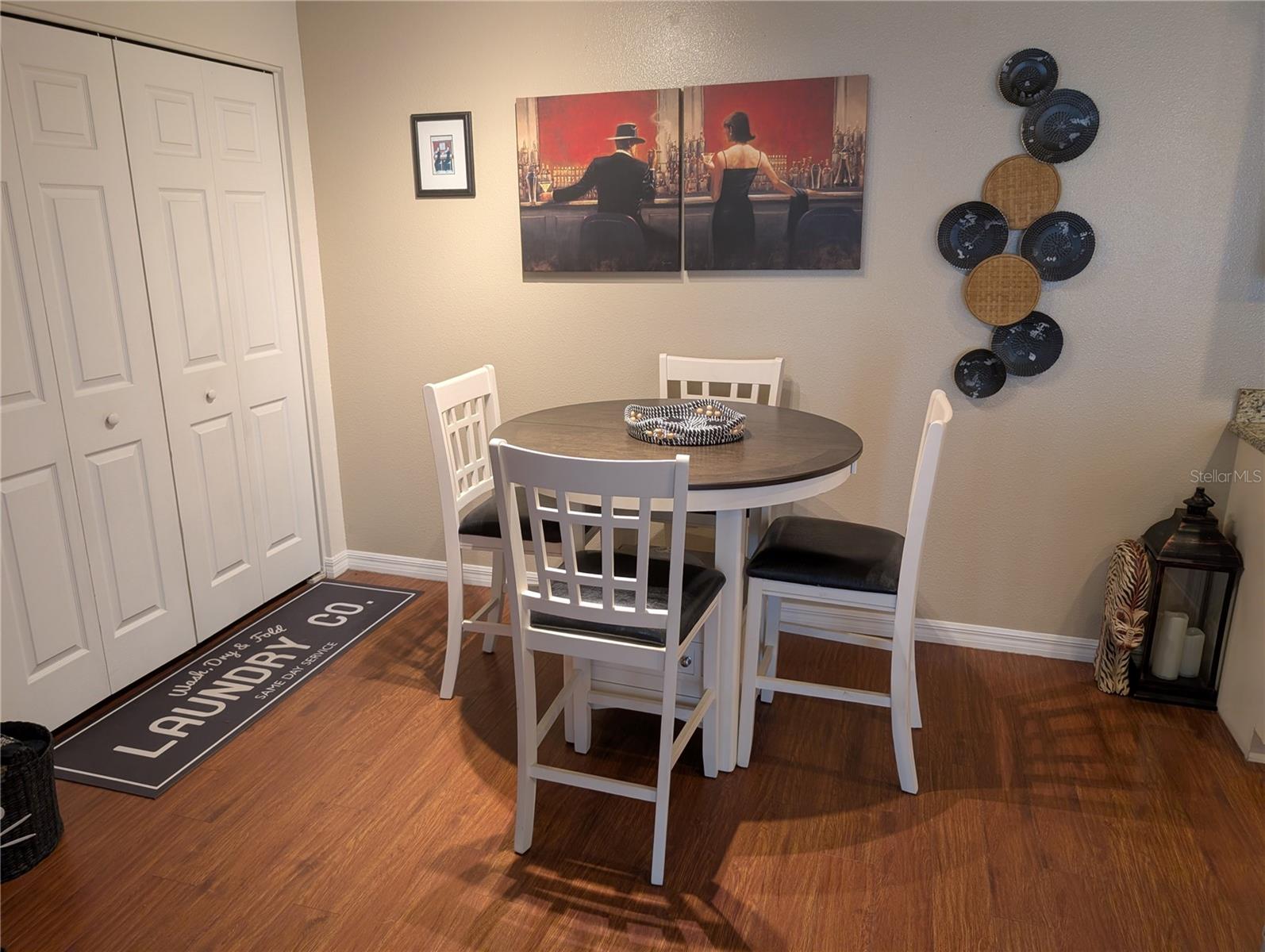Listing photo id 2 for 6394 Banyan Boulevard 204