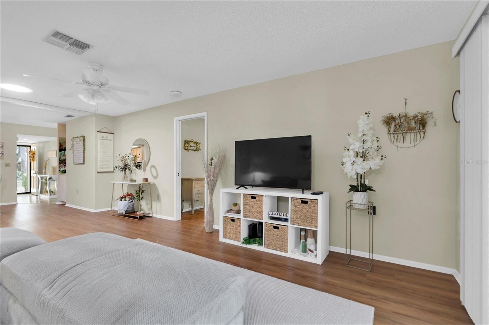 Image 6 of 38 For 11311 Dollar Lake Drive 6