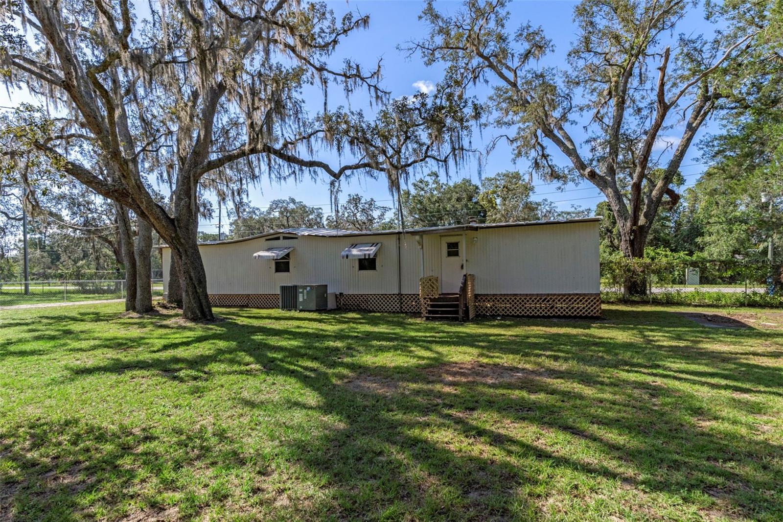 Image 11 of 33 For 16165 Wiscon Road