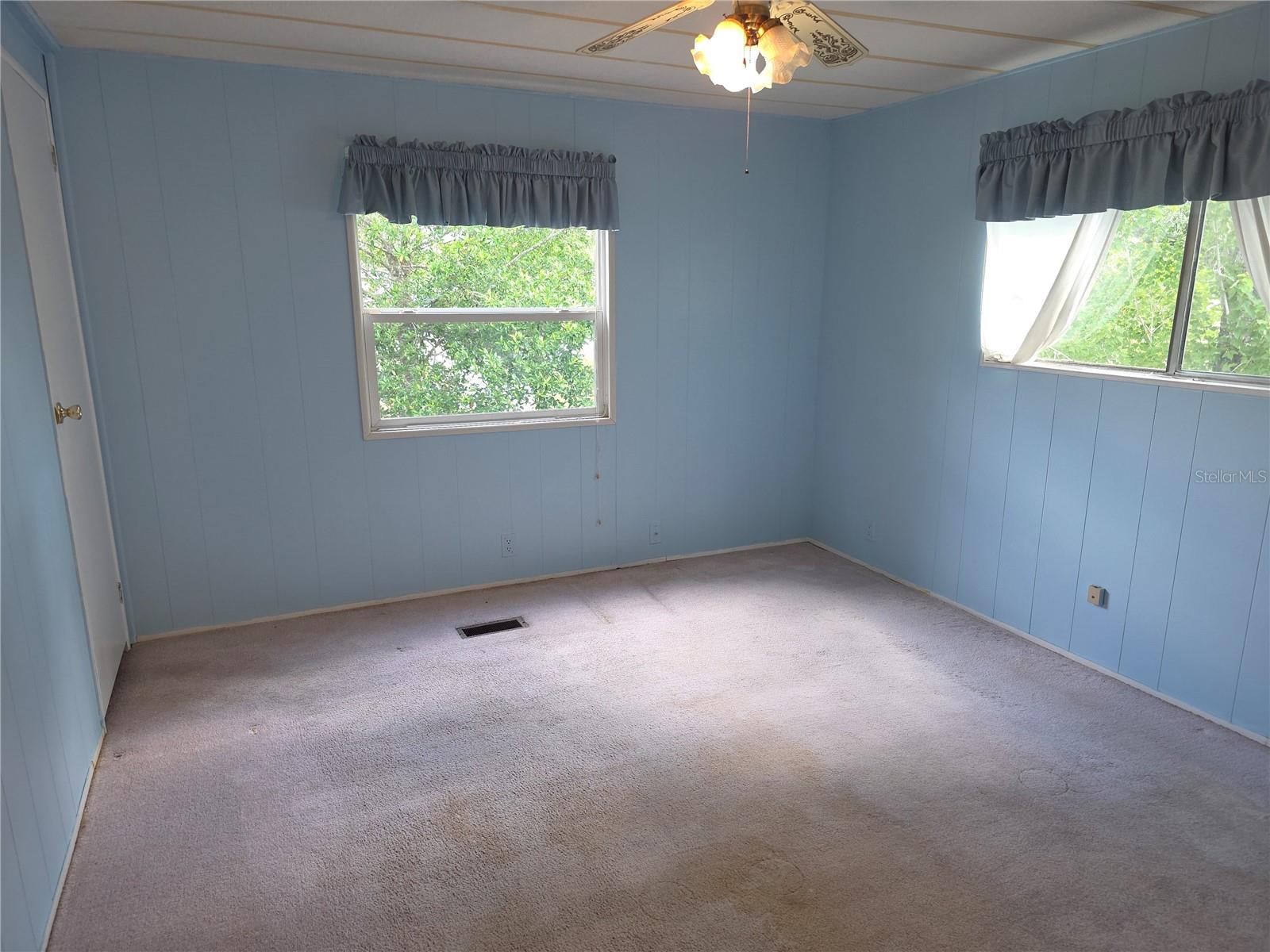 Image 13 of 18 For 12095 Walshwood Avenue