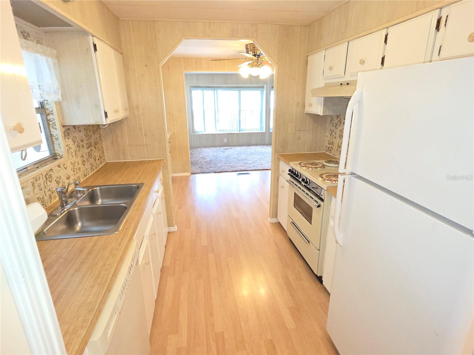 Image 7 of 18 For 12095 Walshwood Avenue
