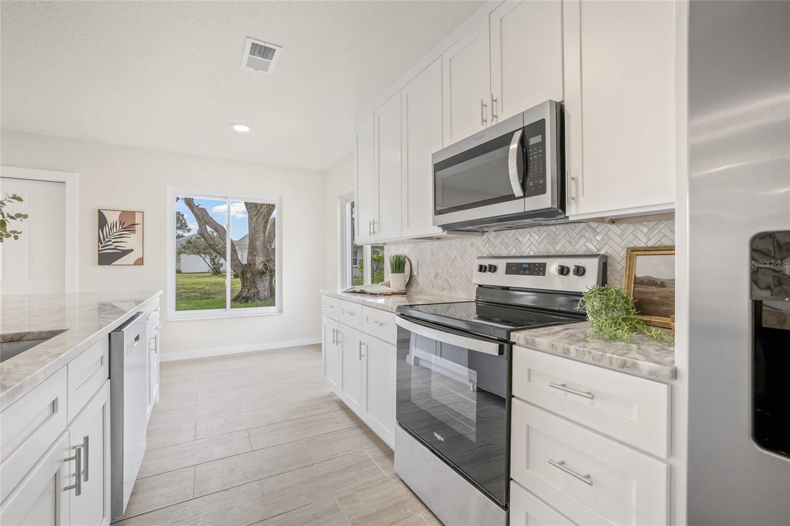 Image 17 of 41 For 9402 Stonewall Lane