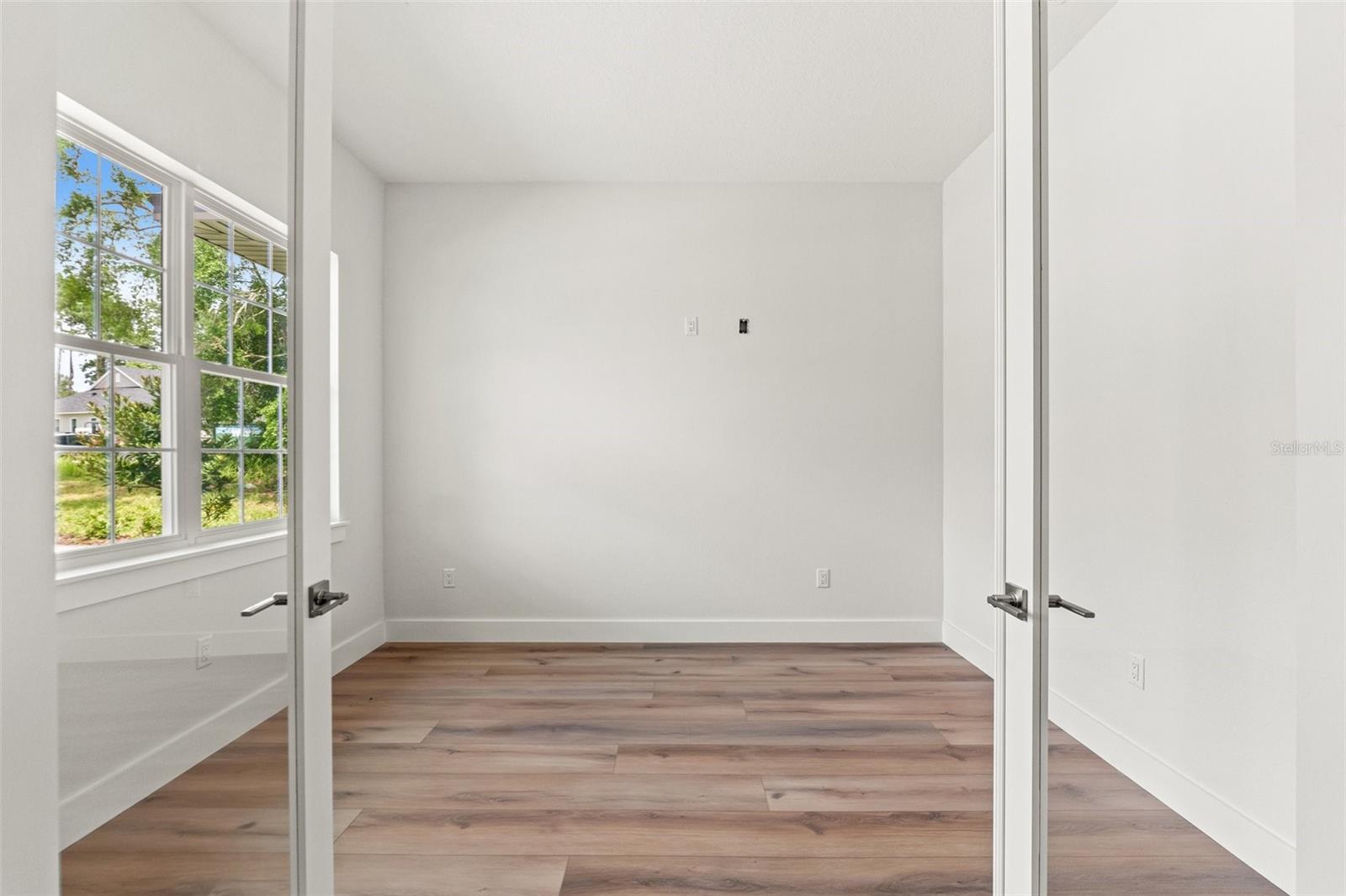 Image 11 of 61 For 4675 Hickory Oak Drive