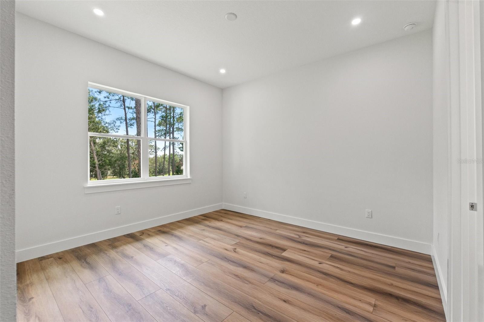 Image 27 of 61 For 4675 Hickory Oak Drive
