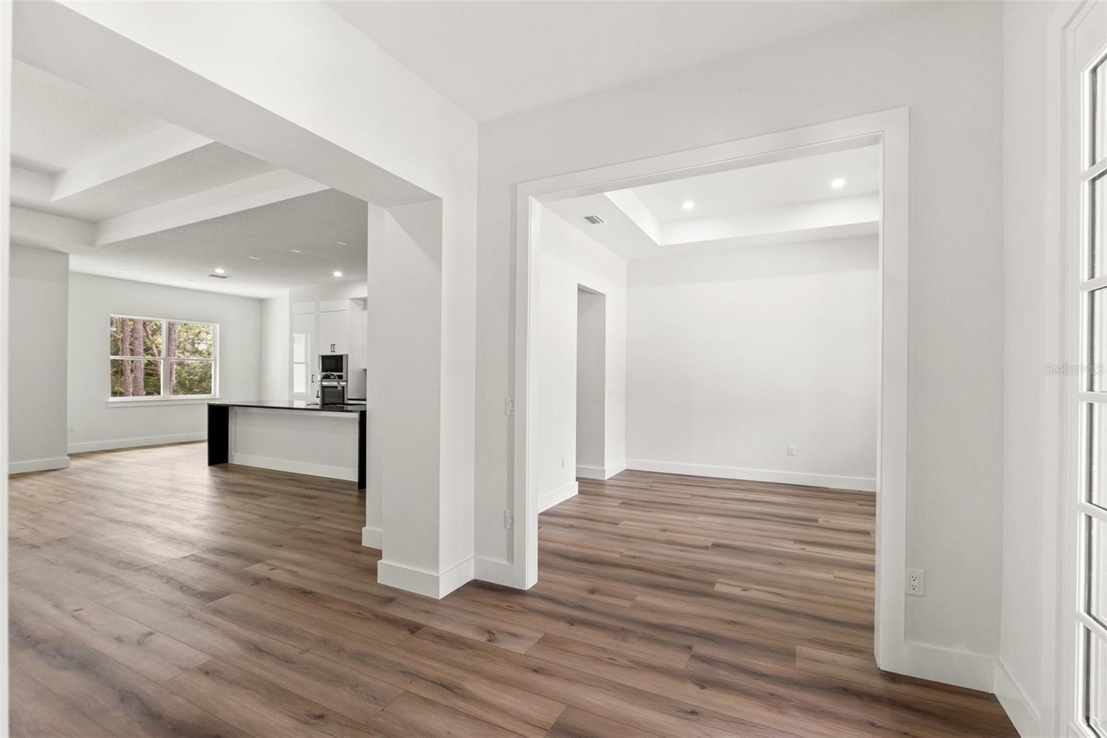 Image 7 of 61 For 4675 Hickory Oak Drive
