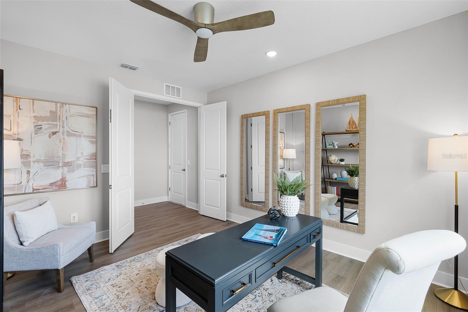 Image 17 of 23 For 815 Emerald Grove Drive