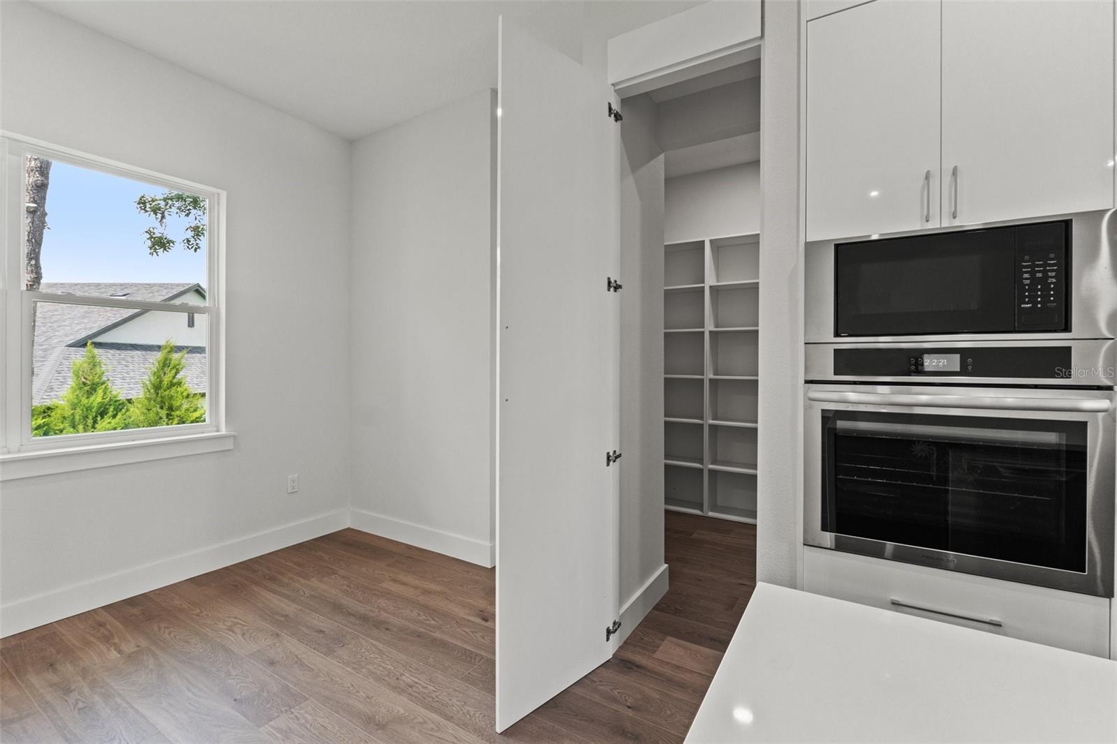 Image 12 of 61 For 4748 Hickory Oak Drive