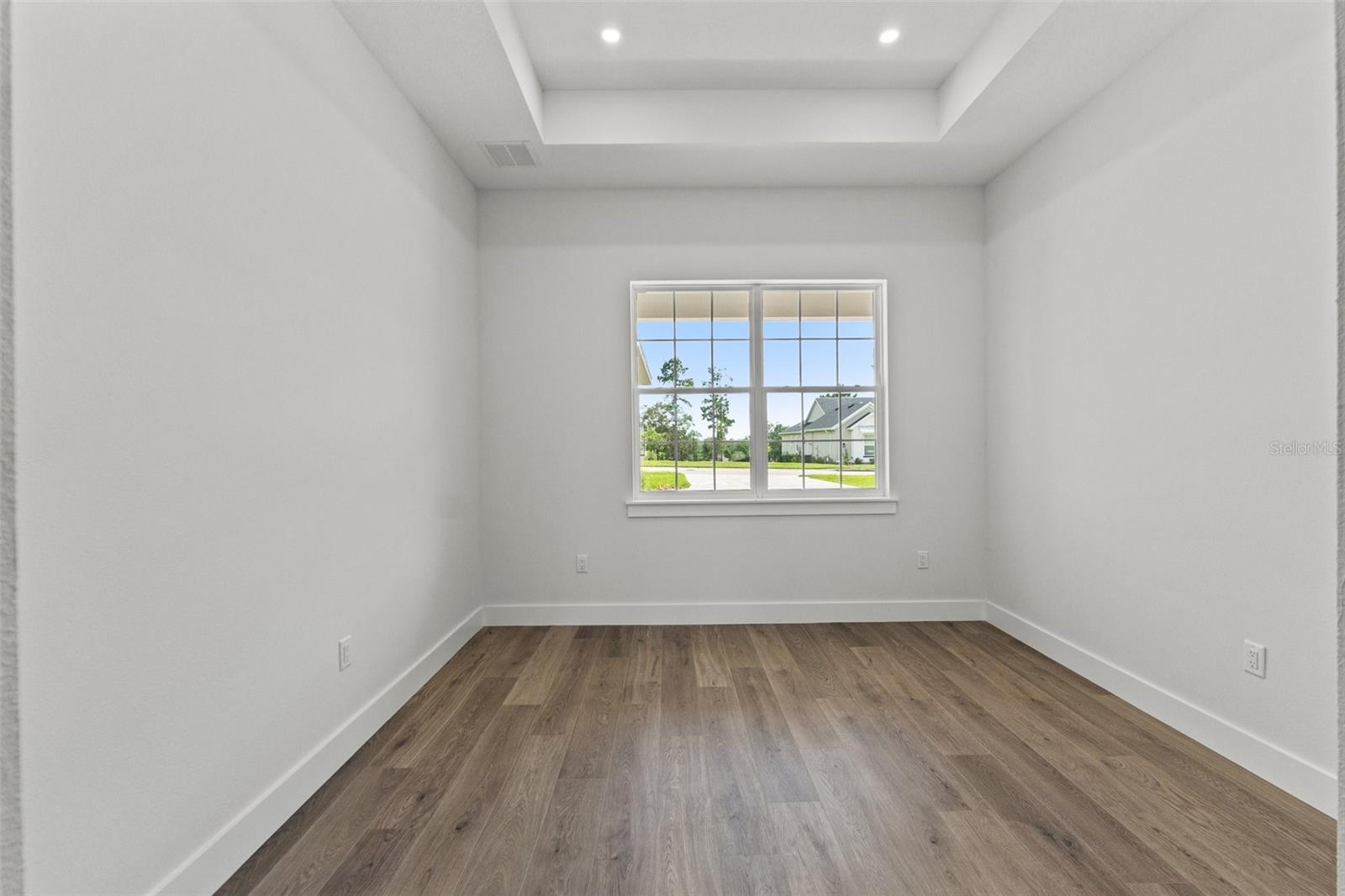 Image 17 of 61 For 4748 Hickory Oak Drive