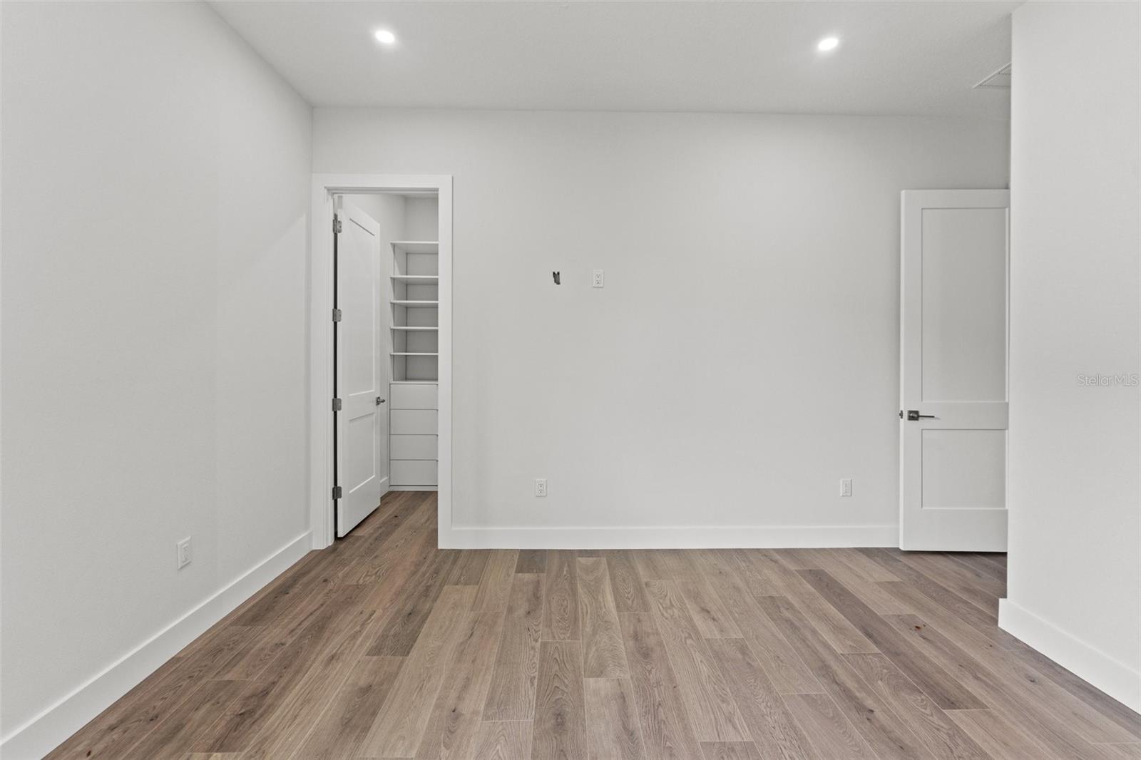 Image 20 of 61 For 4748 Hickory Oak Drive