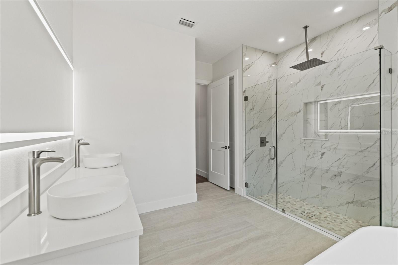 Image 36 of 61 For 4748 Hickory Oak Drive