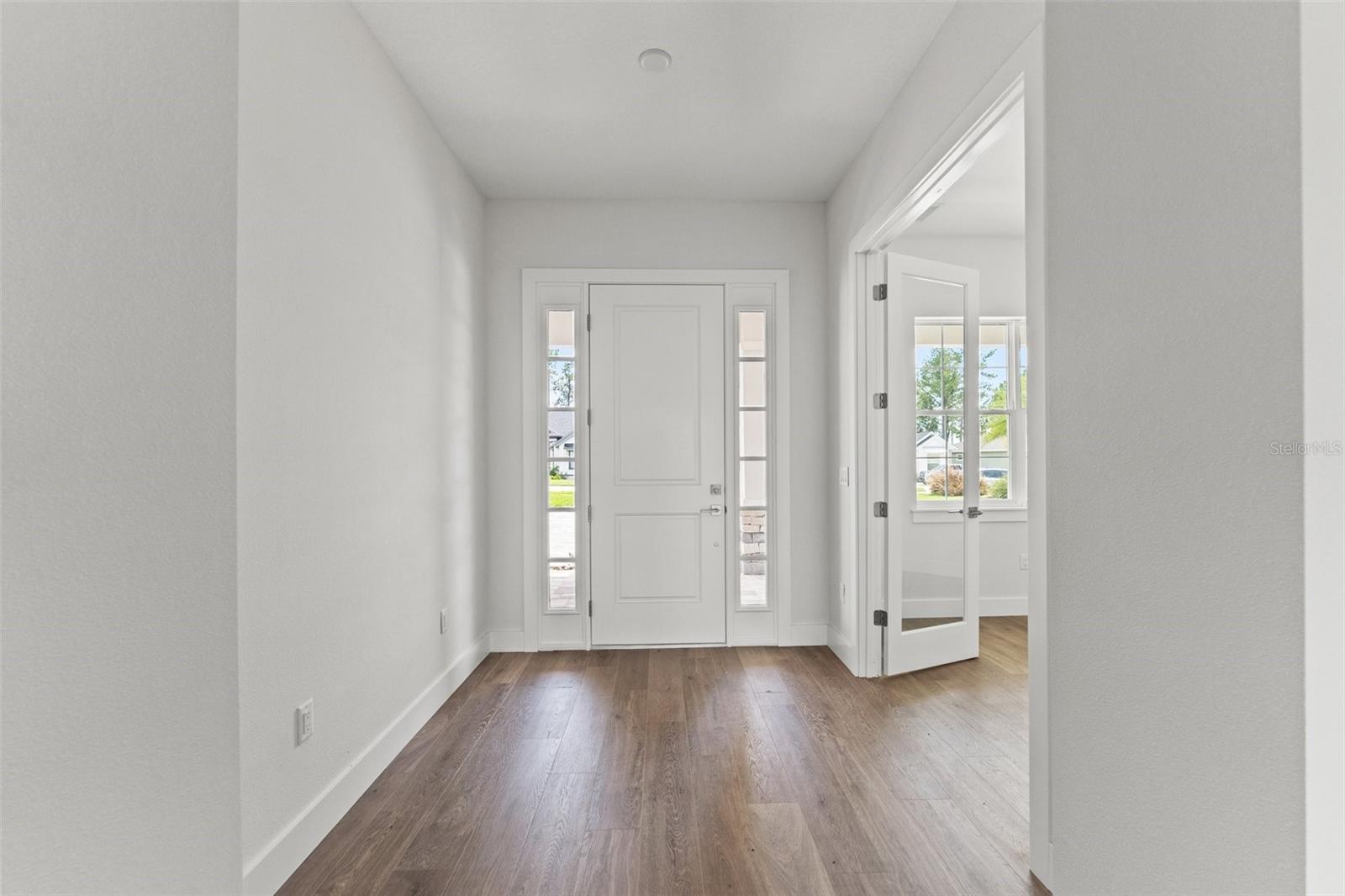 Image 8 of 61 For 4748 Hickory Oak Drive