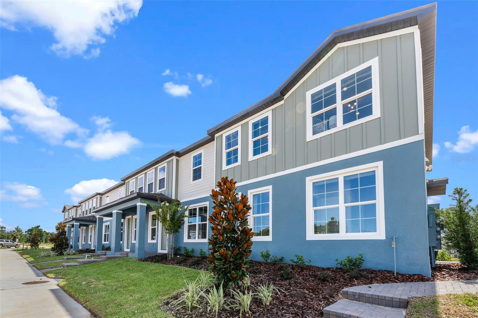 Image 2 of 35 For 612 Emerald Grove Drive