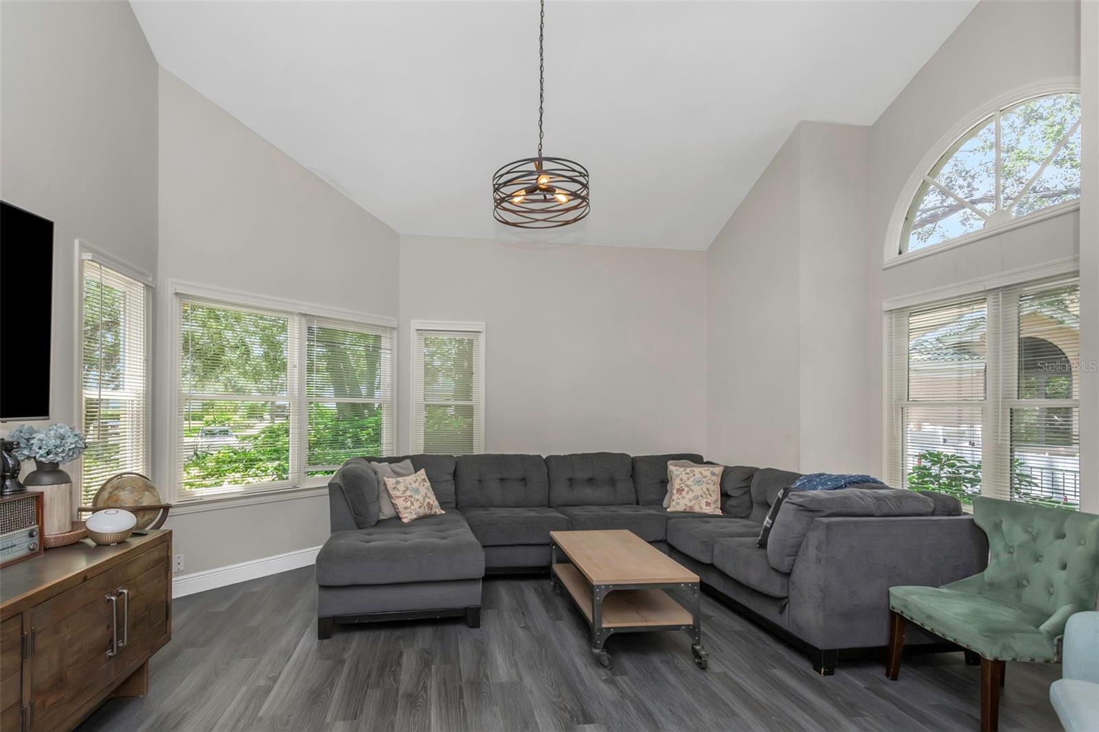 Image 40 of 75 For 1065 Sable Court Ne