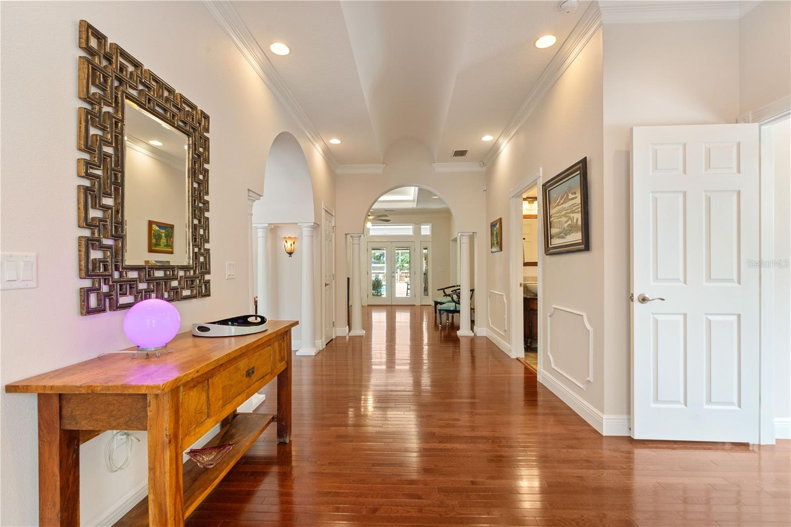 Image 14 of 99 For 22370 Skyview Circle