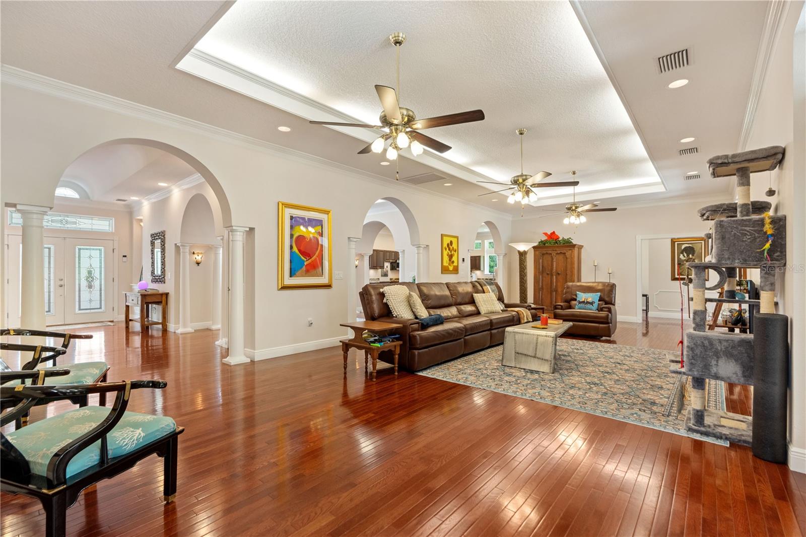 Image 19 of 99 For 22370 Skyview Circle