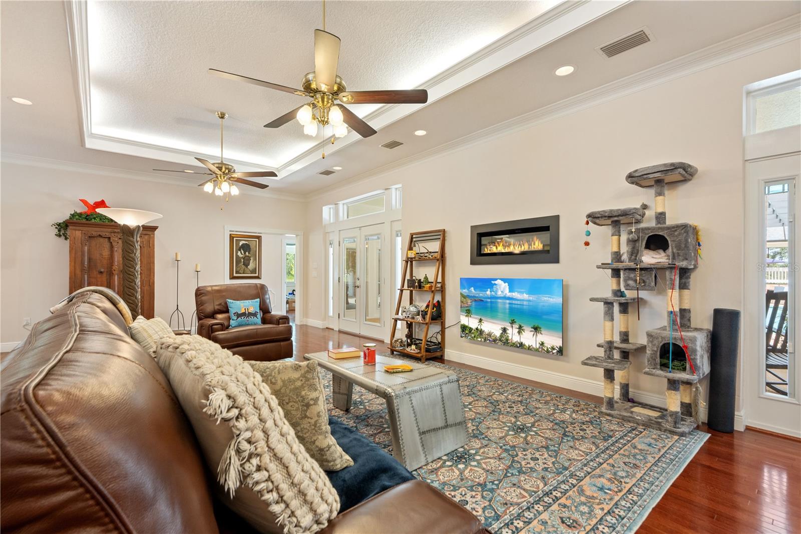 Image 21 of 99 For 22370 Skyview Circle
