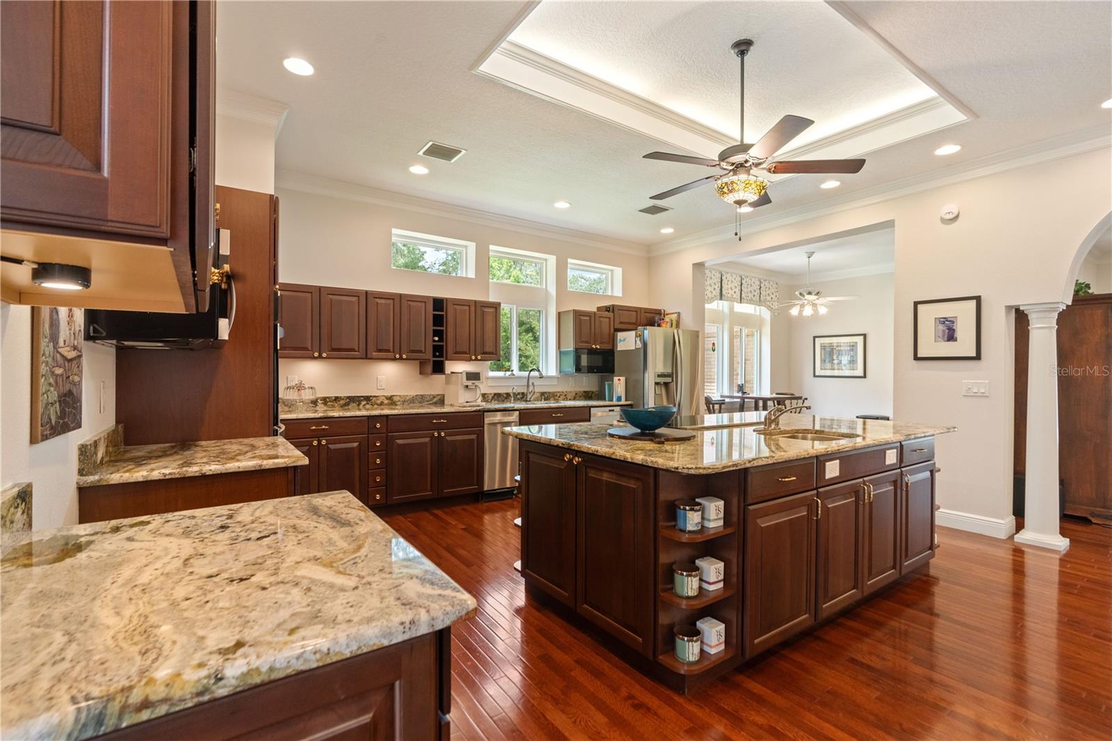 Image 22 of 99 For 22370 Skyview Circle