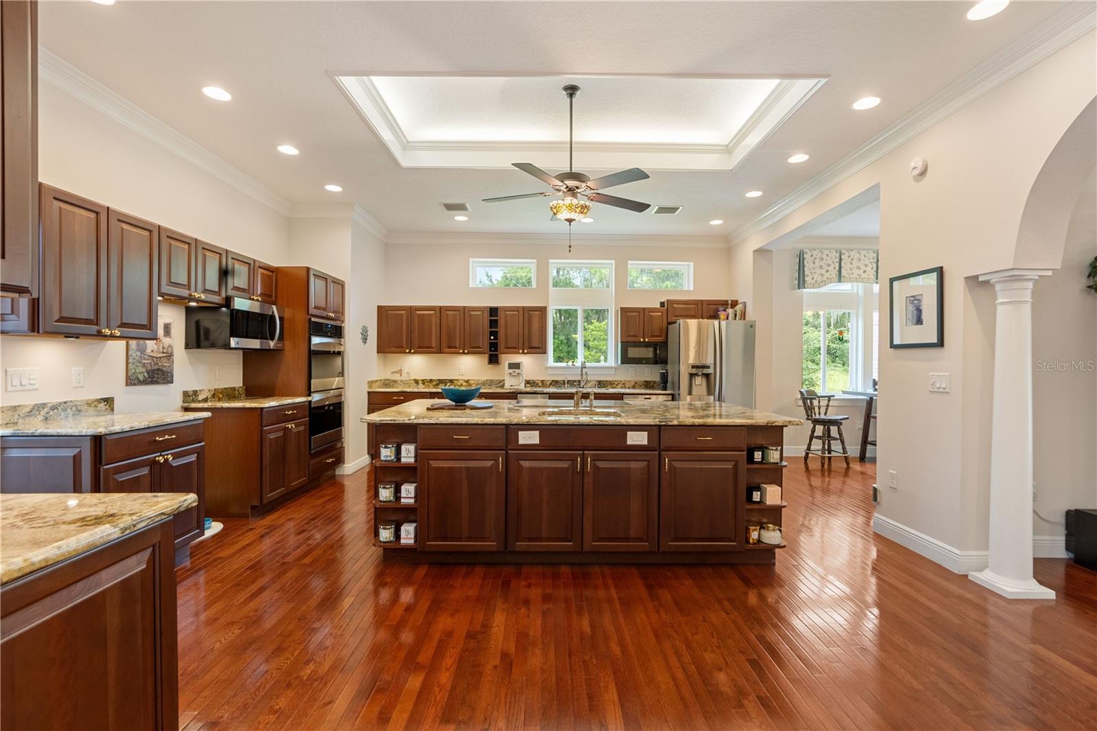 Image 23 of 99 For 22370 Skyview Circle