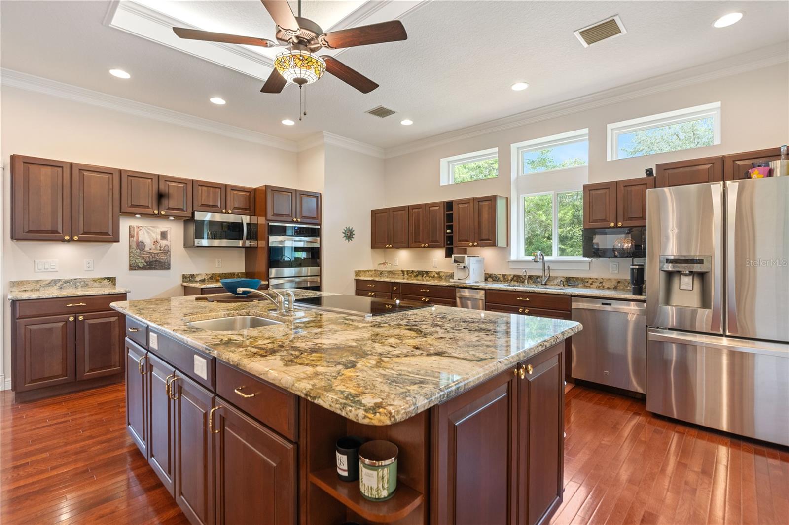 Image 25 of 99 For 22370 Skyview Circle