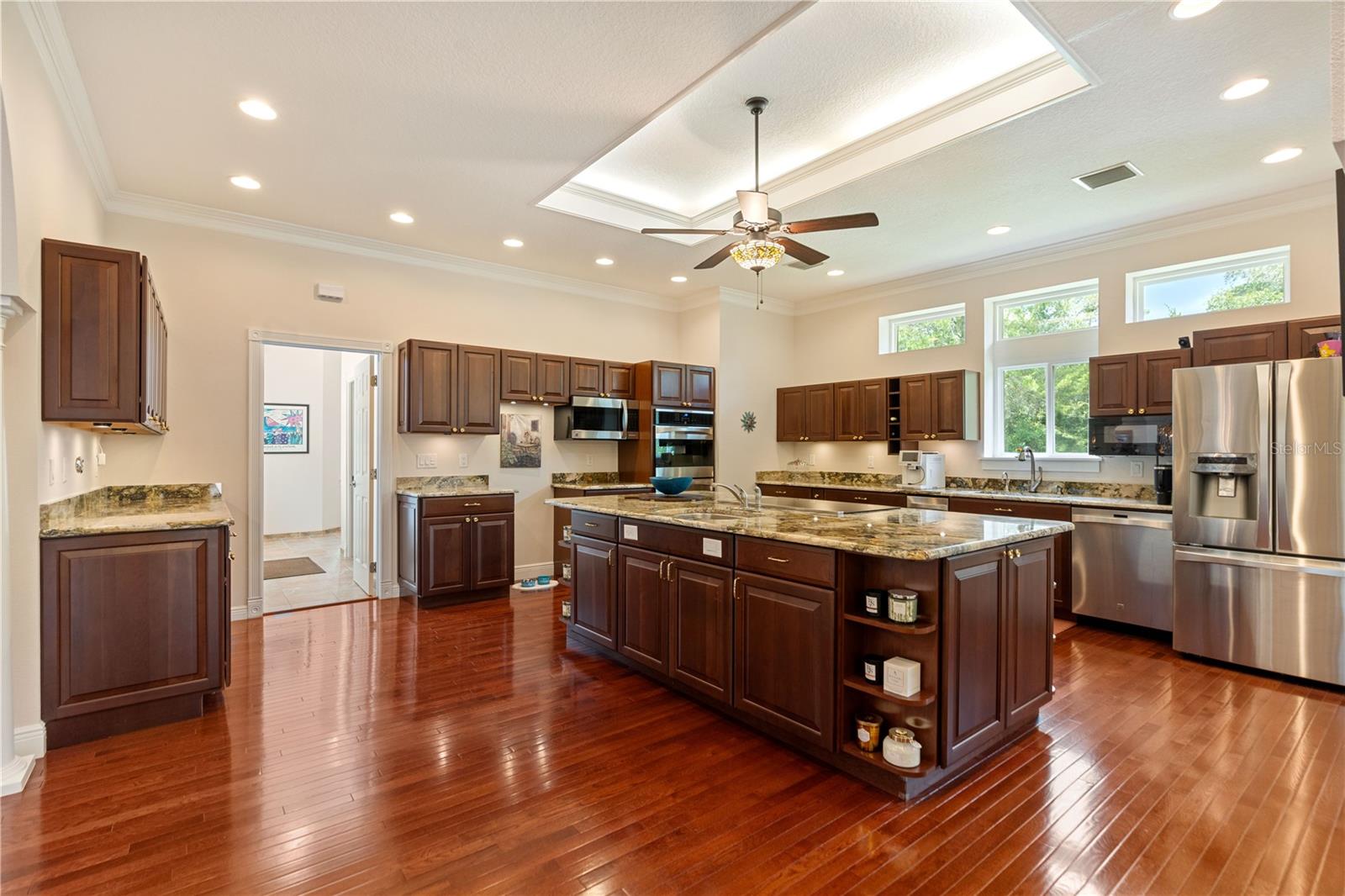 Image 26 of 99 For 22370 Skyview Circle