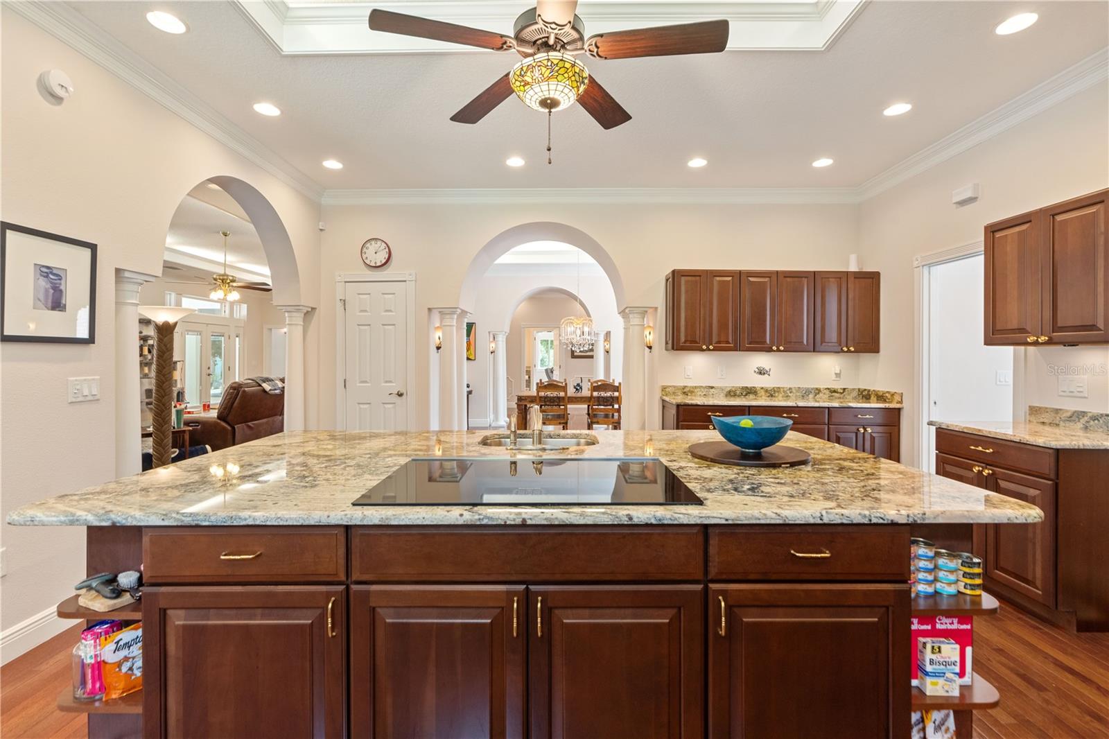Image 29 of 99 For 22370 Skyview Circle