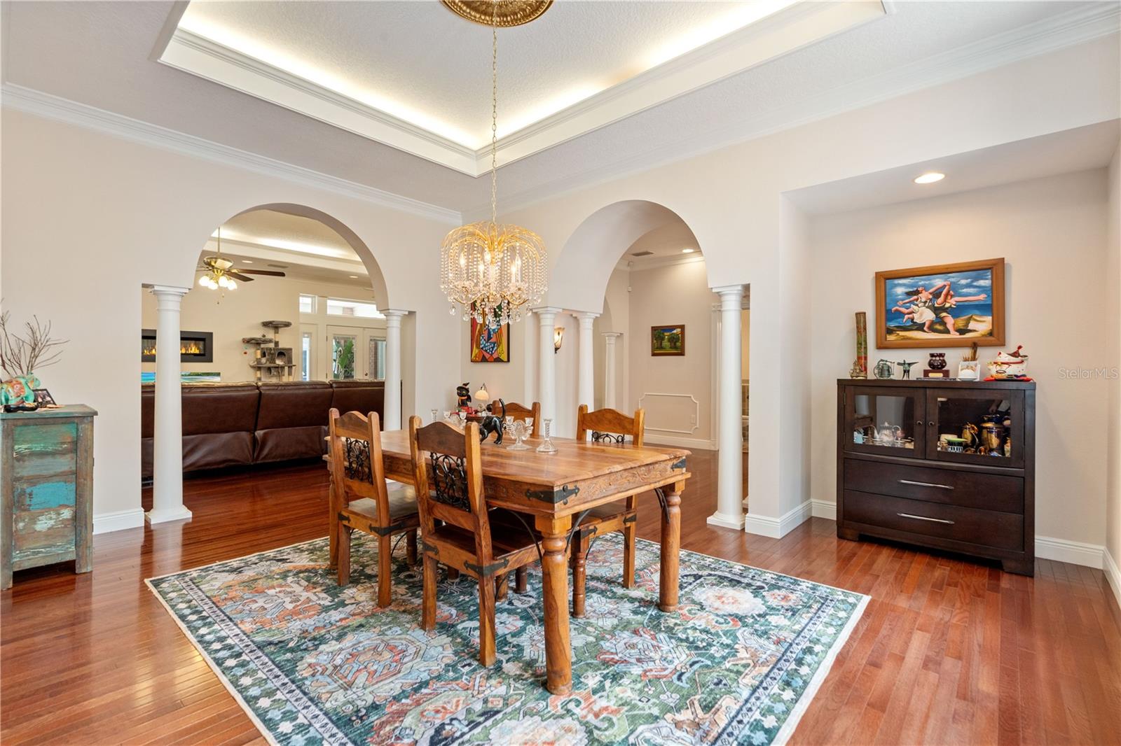 Image 34 of 99 For 22370 Skyview Circle