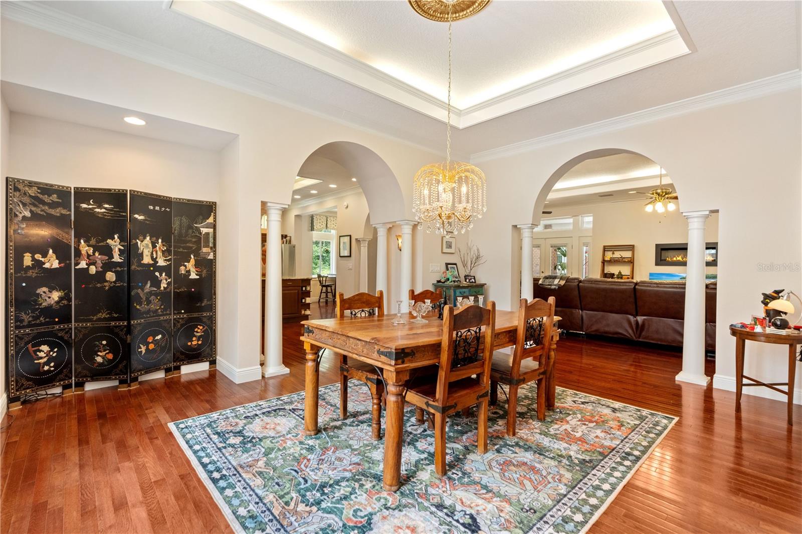 Image 35 of 99 For 22370 Skyview Circle