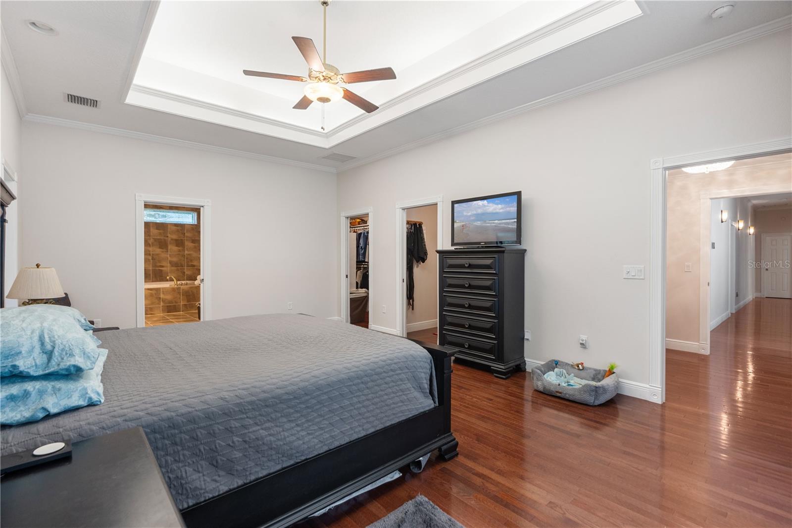 Image 38 of 99 For 22370 Skyview Circle