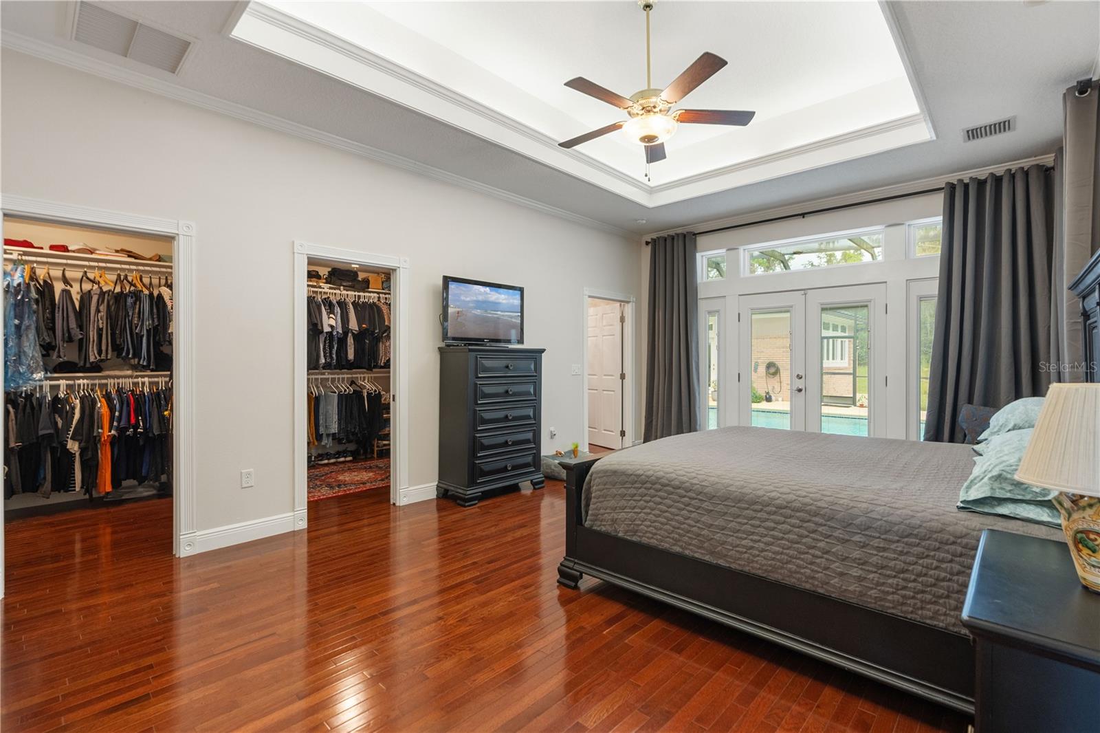 Image 39 of 99 For 22370 Skyview Circle