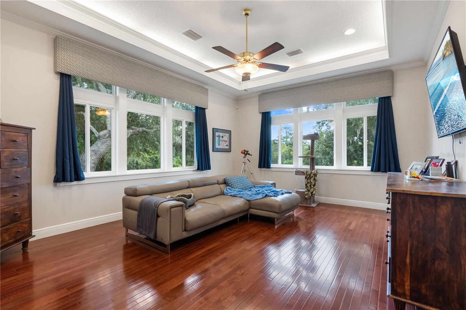 Image 44 of 99 For 22370 Skyview Circle