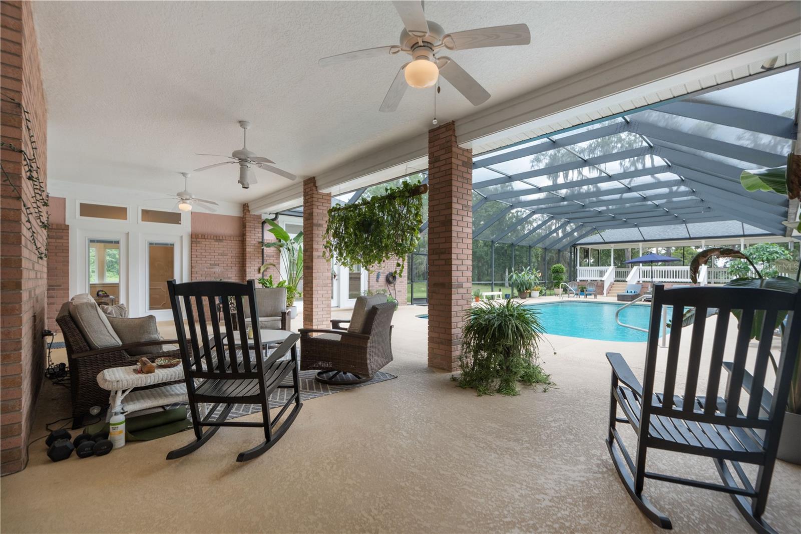 Image 57 of 99 For 22370 Skyview Circle